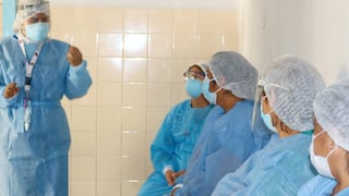 Tacna: personal de salud que atienden casos COVID-19 reciben charlas de acompañamiento psicológico