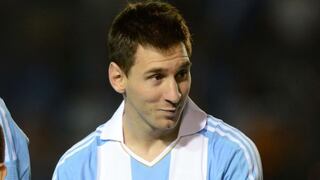 Lionel Messi celebró sus 26 años con torta en un yate