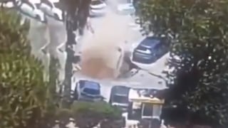 Israel: socavón gigante aparece y se traga varios autos en centro médico de Jerusalén