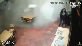 México: mujer salva de morir aplastada tras el desplome del techo de un centro comercial [VIDEO]