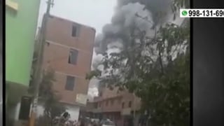 Ate Vitarte: padre de familia muere tras incendio en almacén clandestino de pirotécnicos en Huaycán | VIDEO