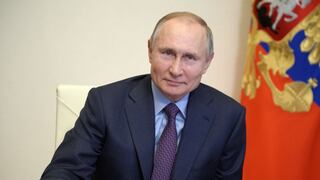 Presidente ruso Vladimir Putin se “siente bien” 24 horas después de vacunarse contra el COVID-19