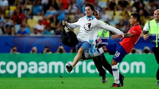 Gonzalo Jara podría despedirse de la Copa América tras agresión a hincha, según reglamento de Conmebol