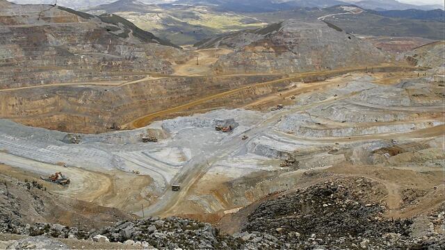 Perú simplificará permisos en minería para atraer inversiones