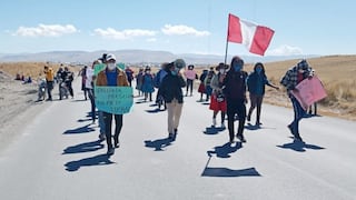 Cusco: Manifestantes marchan a campamento minero en Espinar y piden no ser atacados