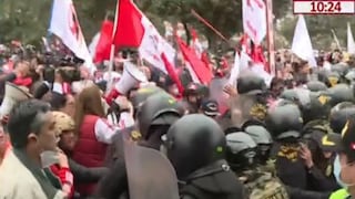 Excomandos Chavín de Huántar protestan contra el presidente Castillo durante Desfile Militar (VIDEO)
