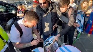 Hinchas despiden a Messi tras su visita a Barcelona: “Leo, vuelve a casa” [VIDEO]