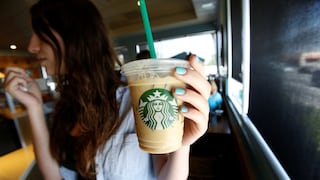 ¡Medida ejemplar! Starbucks dejará de usar sorbetes de plástico en todas sus tiendas