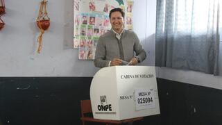 Daniel Salaverry tras votar en Trujillo: "Esperaré el referéndum para escuchar qué cosa quiere el pueblo"