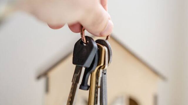 Factores clave a considerar al decidir entre alquilar y comprar una vivienda