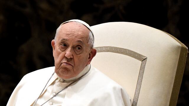 Papa Francisco pide a sacerdotes liberarse de egoísmos y ambiciones