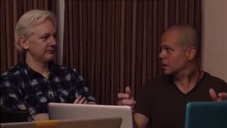 Calle 13 lanza canción que grabó junto a Julian Assange