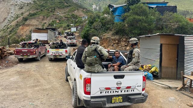 Pataz: Fuerzas del orden destruyen campamentos, socavones y materiales de la minería ilegal