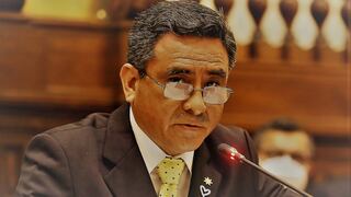 Rechazan censura a ministro Huerta: moción solo alcanzó 55 votos a favor en el Pleno