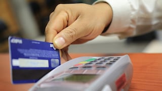 ¿Las empresas pueden cobrar el 5% adicional si se paga con tarjeta de crédito?