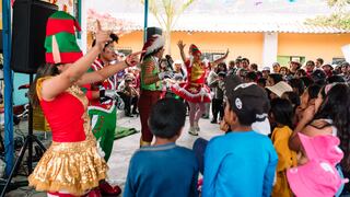 Más de mil niños de comunidades campesinas de Junín y Ancash celebraron la Navidad con divertido compartir