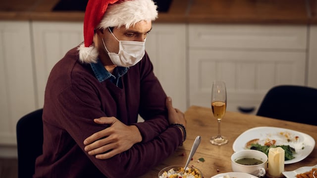 Cuidado con los excesos: ¿Puede la comida navideña contribuir al desarrollo de cáncer de estómago?
