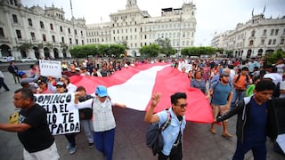 Ciudadanos marchan contra Pedro Chávarry