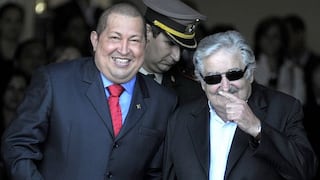 Chávez dice estar “muy bien” en su primer viaje luego del cáncer