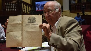 Congresista reveló que pudo comprar documentos históricos en el jirón Amazonas