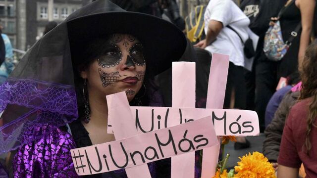 'Catrinas' marcharon por las calles de México en contra de los feminicidos [FOTOS]