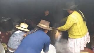 Ayacucho: Mamitas llevan 500 raciones de desayuno y almuerzo para damnificados por huaico en centro poblado de Cocas | VIDEO