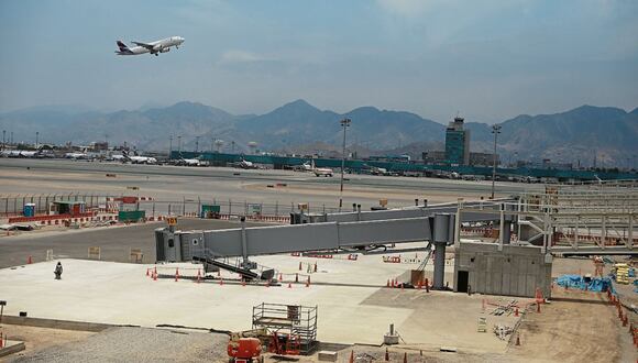 En lo que va del año 2024, según estadísticas del Mincetur, el 62% de los pasajeros (más de 6 millones de personas) vienen usando el aeropuerto Jorge Chávez. (Foto: GEC)