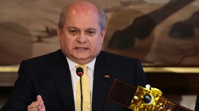 Pedro Cateriano: “Yo no he firmado ningún acuerdo para adquirir un satélite”