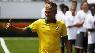 Neymar presentó la nueva camiseta de Brasil