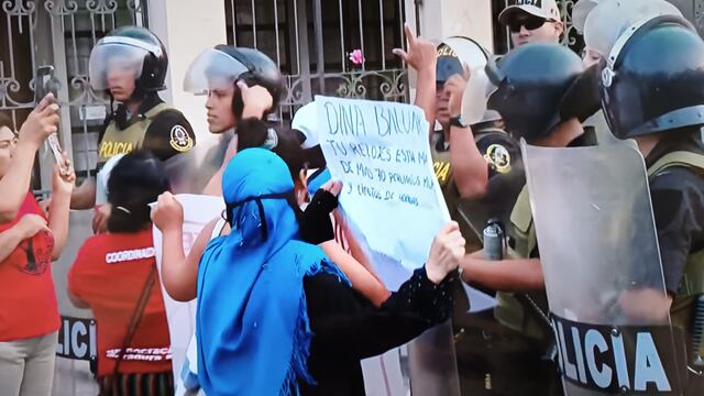 Dina Boluarte: Manifestantes llegan a la casa de la presidenta