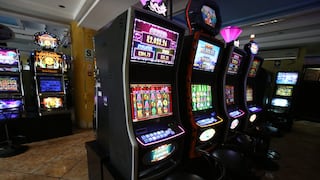 Mesas y máquinas tragamonedas de casinos serán gravadas conImpuesto Selectivo al Consumo