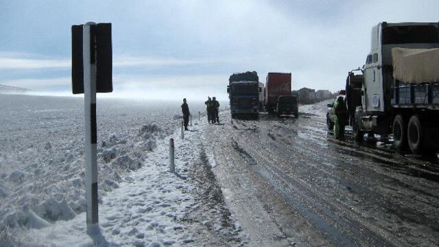 Vía Arequipa-Puno afectada por nevada