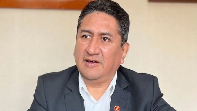 Vladimir Cerrón busca asilarse en sedes diplomáticas de Bolivia en Lima