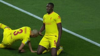 Con un remate de cabeza: Konaté colocó el primer gol del Liverpool vs. Benfica[VIDEO]