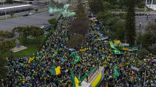Brasil: cientos de seguidores de bolsonaristas se concentran frente al cuartel general del Ejército