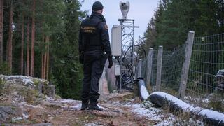 Finlandia comienza construcción de valla metálica fronteriza con Rusia