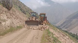 Ministerio de Vivienda desplaza maquinaria pesada a zona afectada en Huaral