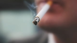 Datum: Más del 60% a favor de subir impuestos a cigarros y licores