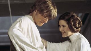 ¡Emotivo! 'Luke Skywalker' rinde homenaje a la 'Princesa Leia' a un año de su muerte
