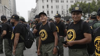 Cientos de reservistas exigen reconocimiento en la Plaza San Martín y marcharán a Palacio