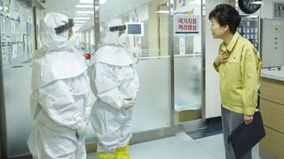 Aumenta balance total a 212 muertos en China por nuevo coronavirus