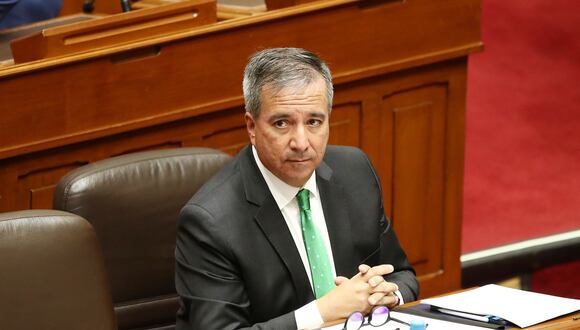Ministro de Transportes, Raúl Pérez Reyes.