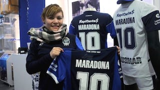 Diego Maradona: Este número no se volvería a usar más en Gimnasia y Esgrima     