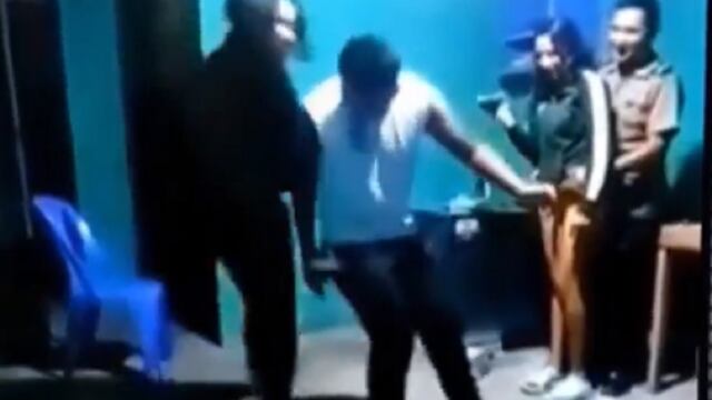 Policías utilizan una comisaría como discoteca y son grabados con mujeres [VIDEO]