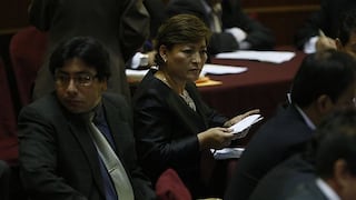 Congreso: Oficialista Esther Saavedra criticó a Dacia Escalante
