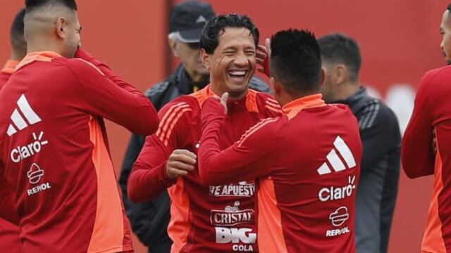 ¿Harán dupla? Cueva recibe con caluroso abrazo a Lapadula en la Selección Peruana