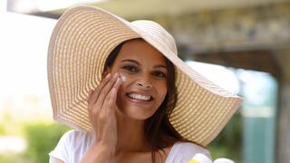 Protege la piel de tu rostro de los rayos ultravioleta y evita el fotoenvejecimiento y la alergia al sol 