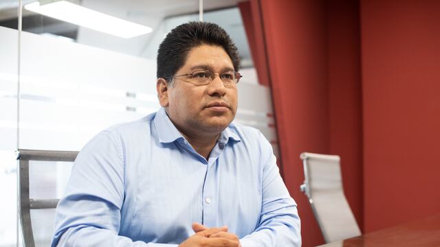 Gestión de Rennán Espinoza habría simulado contratos por S/700 mil a señor de escasos recursos
