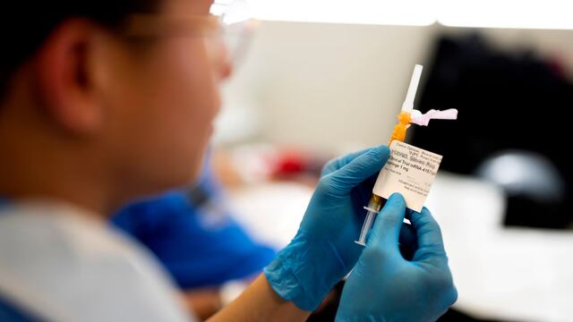 “Impresionante”: Resultados de ensayo de vacuna contra el melanoma entusiasman a médicos