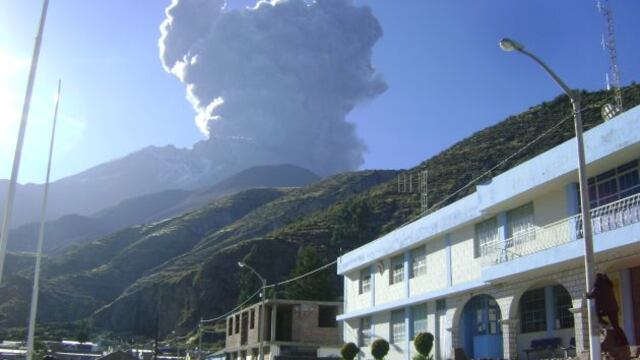 Cenizas del volcán Ubinas no afectaron ríos de la zona